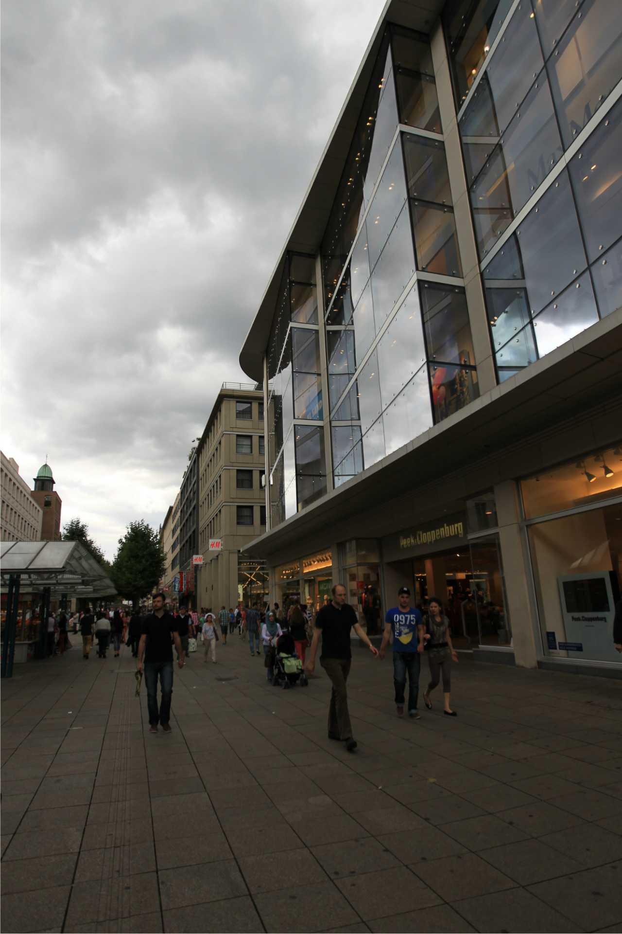 DB官方网站-包含危地马拉国王斯图加特险平，需调整进攻端的词条