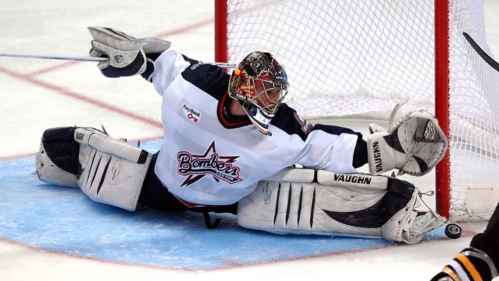 周琦魔术时刻，当东方巨人逆转雷霆，点燃的不只是赛场