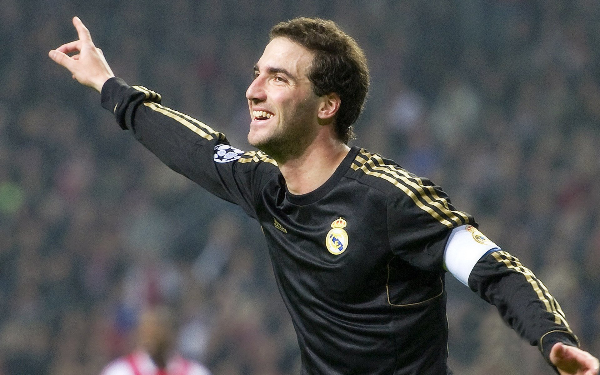 唯一时刻，法国队完胜日本队，辛杜高光闪耀巴黎